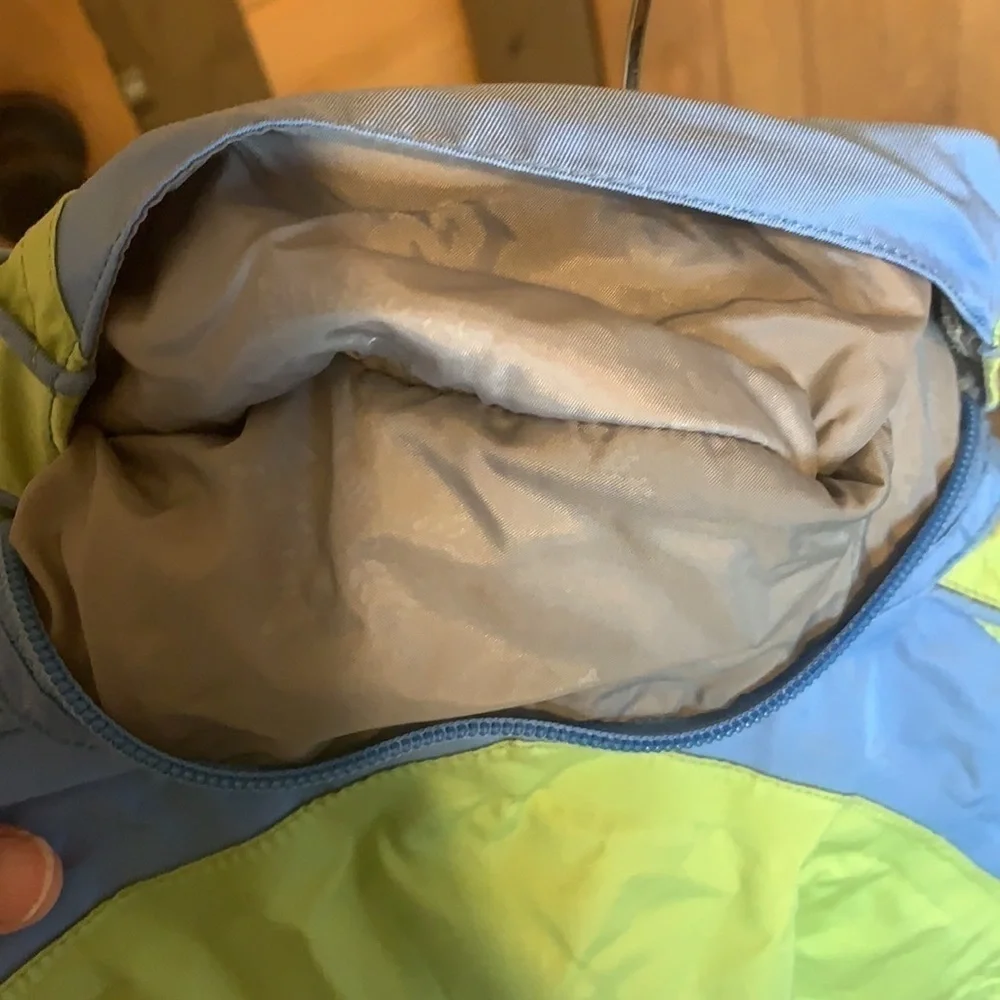 Obermeyer Phase ski / snowboard / cold weather jacket Junior Size 12